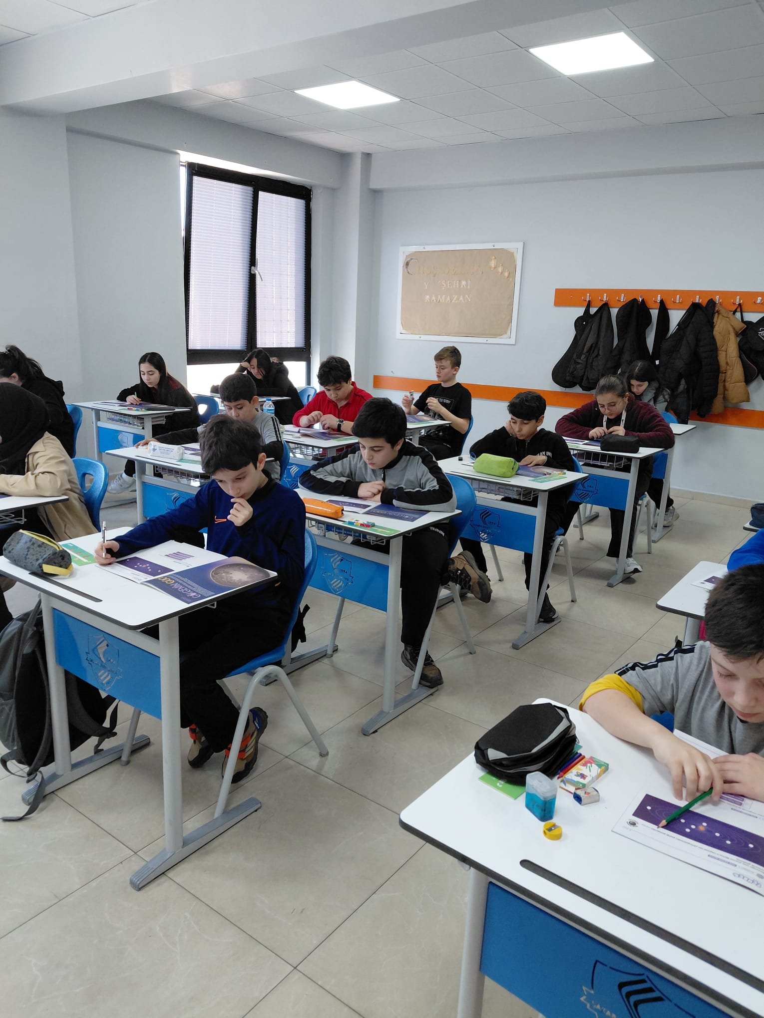 FENBEG SINAVI OKULUMUZDA BÜYÜK BİR İLGİYLE UYGULANDI VE KATILIM BELGELERİ SAHİPLERİNİ BULDU