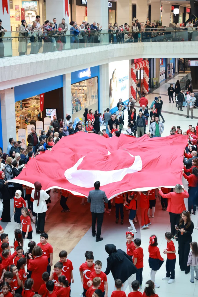 Agora AVM’de 29 Ekim Coşkusu Tek Yürek Oldu!