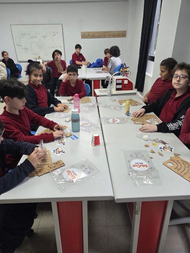 Öğrencilerimiz Uzayı Tasarlayarak Keşfediyor!